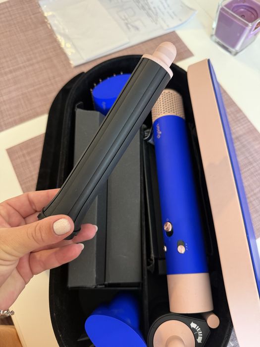 Dyson airwrap изключително запазен