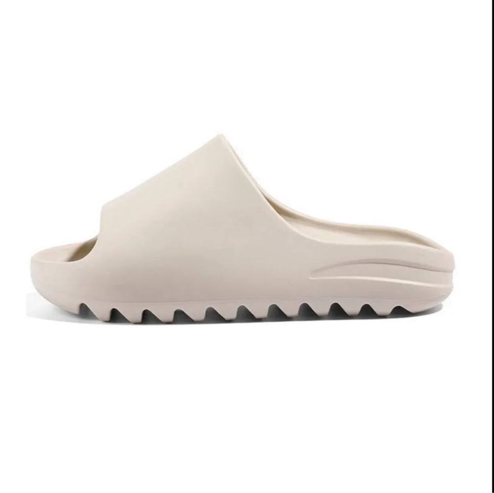 Шлепки унисекс yeezy