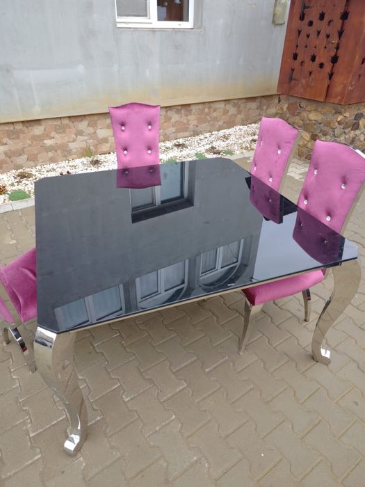 Masa de sticla cu 6 scaune moderne!