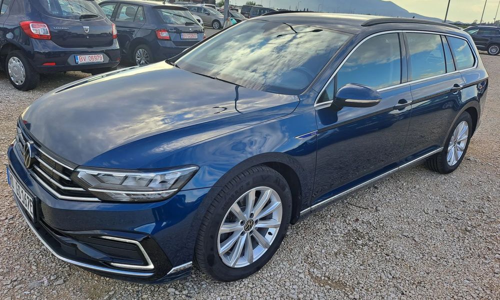 Volkswagen Passat Volkswagen Passat Variant GTE 1.4 TSI Plug-in Hybrid DSG model 2021