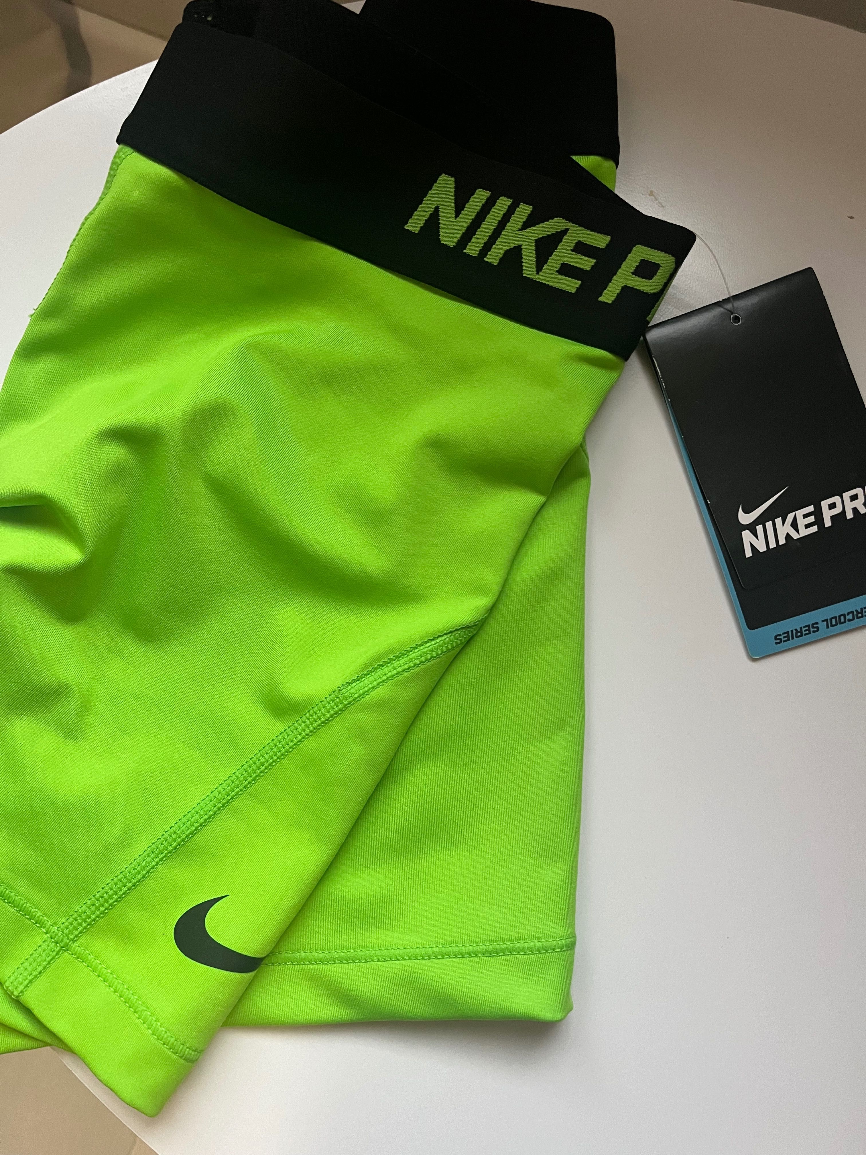 Дамски клинчета Nike