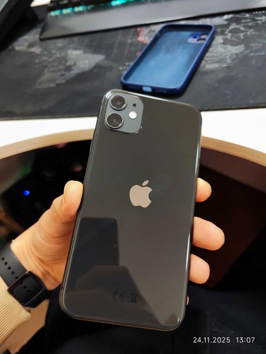 Iphone 11 4/128, в идеальном состоянии.
