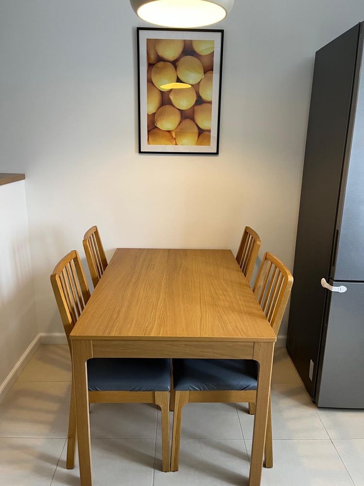 Masa si scaune Ikea