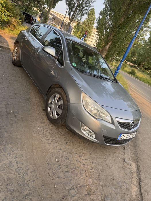 Opel astra j 1.7 cdti 2011