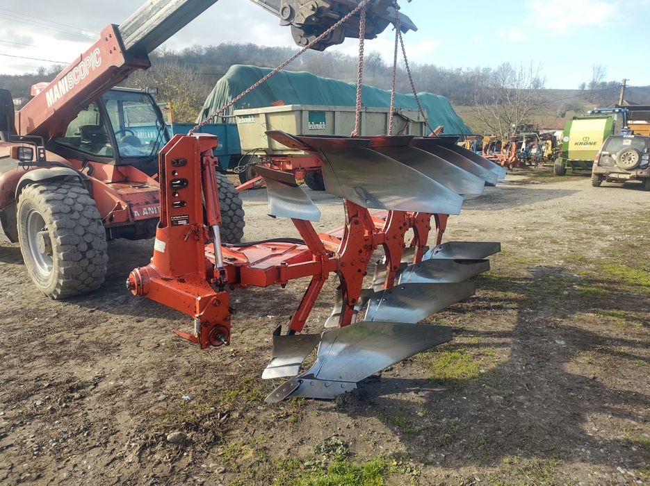 Gregoire Besson 4 CORPURI