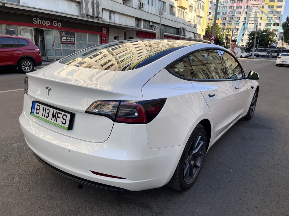 Inchiriere Tesla pentru Bolt/Uber