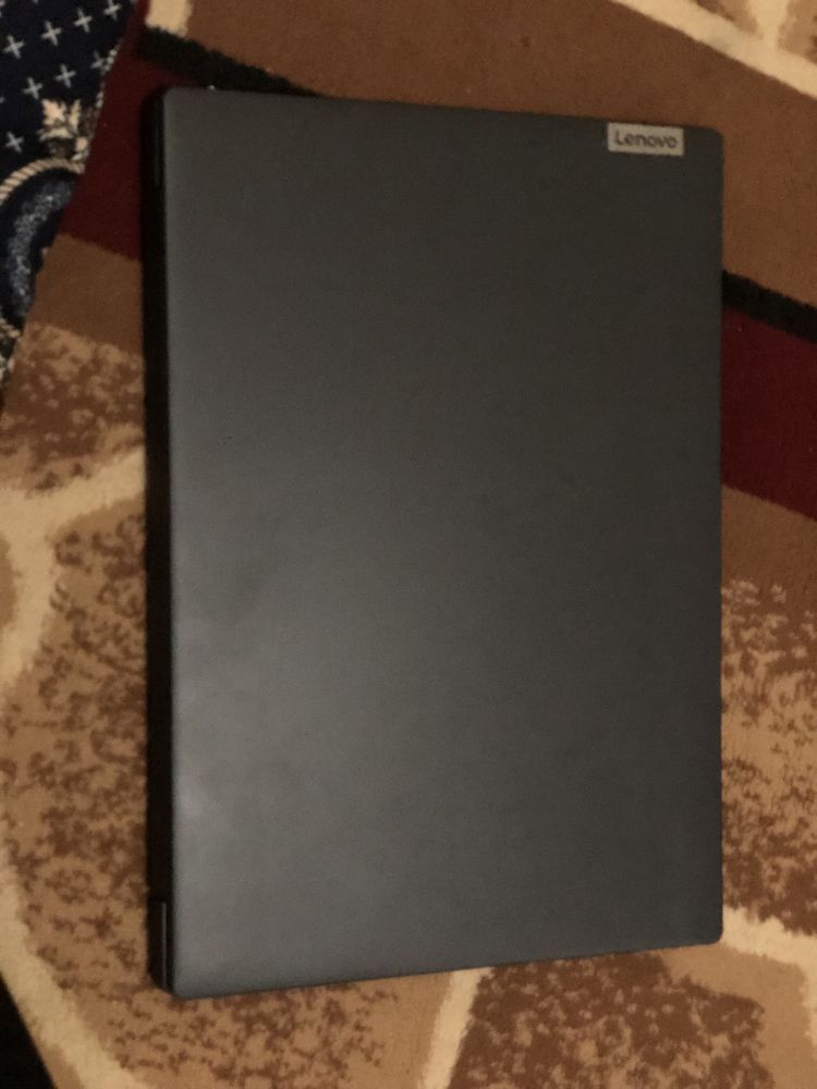 Notebook LENOVO crocna sotladi
