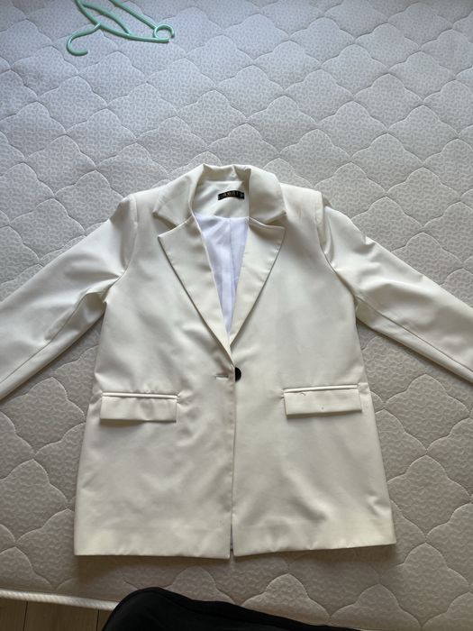 пиджак белый М ка