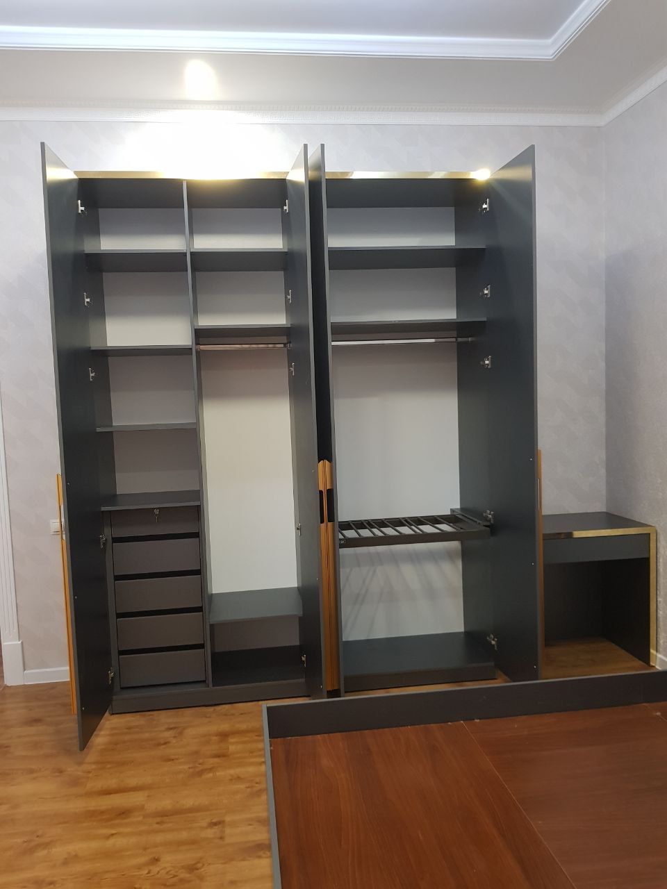 Buyurma asosida uy, ofis, oshxona va boshqa mebellarni yasab urnatamiz