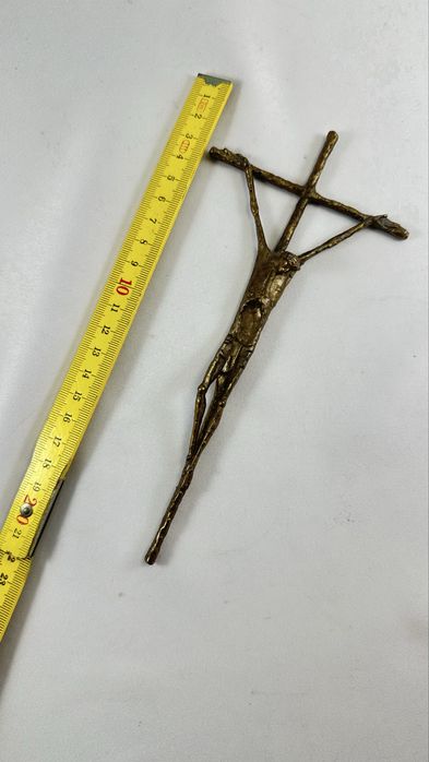 Deosebit si vechi crucifix din bronz Isus pe cruce stilizat E Huber
