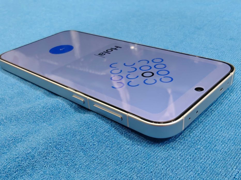 Нов Oppo Find X8 12/256 бял - 6.59";3x50mpx Hasselblad;Dimensity 9400