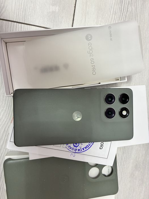 Motorola edge 60 pro 12/512gb