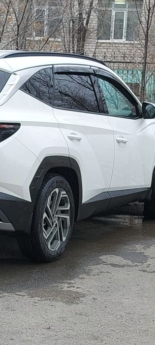 Продам шыны с дисками оригинал 19 размер, почти новые . Туксон 2025 го