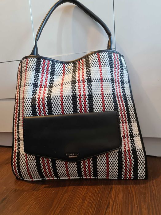 Geanta Fiorelli de vanzare folosita o singura data.