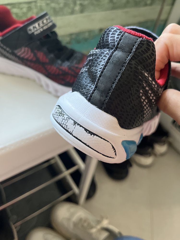 Skechers маратонки 31