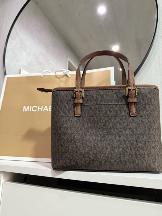 Продам сумку Michael Cors оригинал