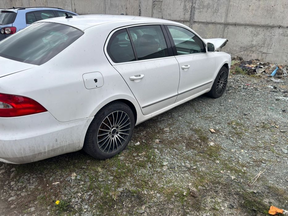 SKODA SUPERB 2 - avariata