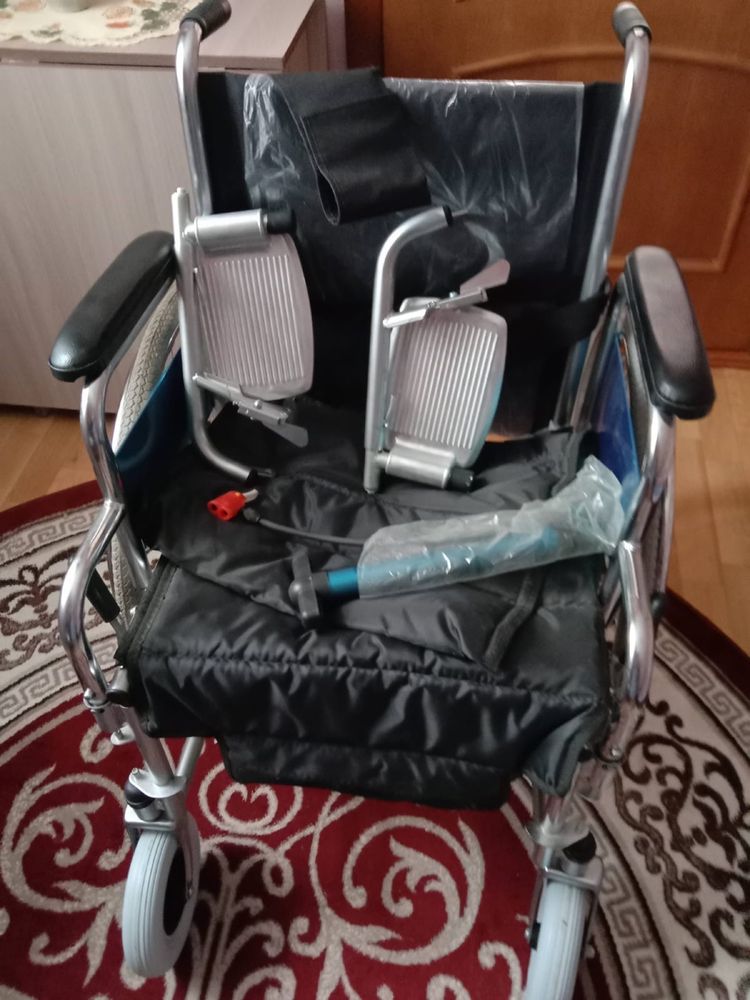 Новое инвалидное кресло-коляска FS902C