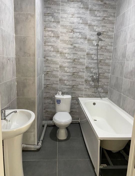 Сдается 3 ком ЖК Ассалом хаво. Яшнабод 4-станция Метро