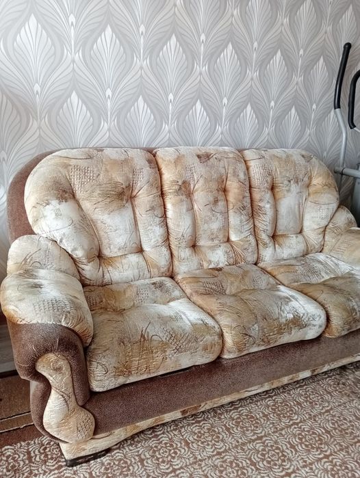 Продам диван. Б/у