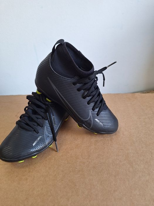 Детски бутонки  найк 33номер