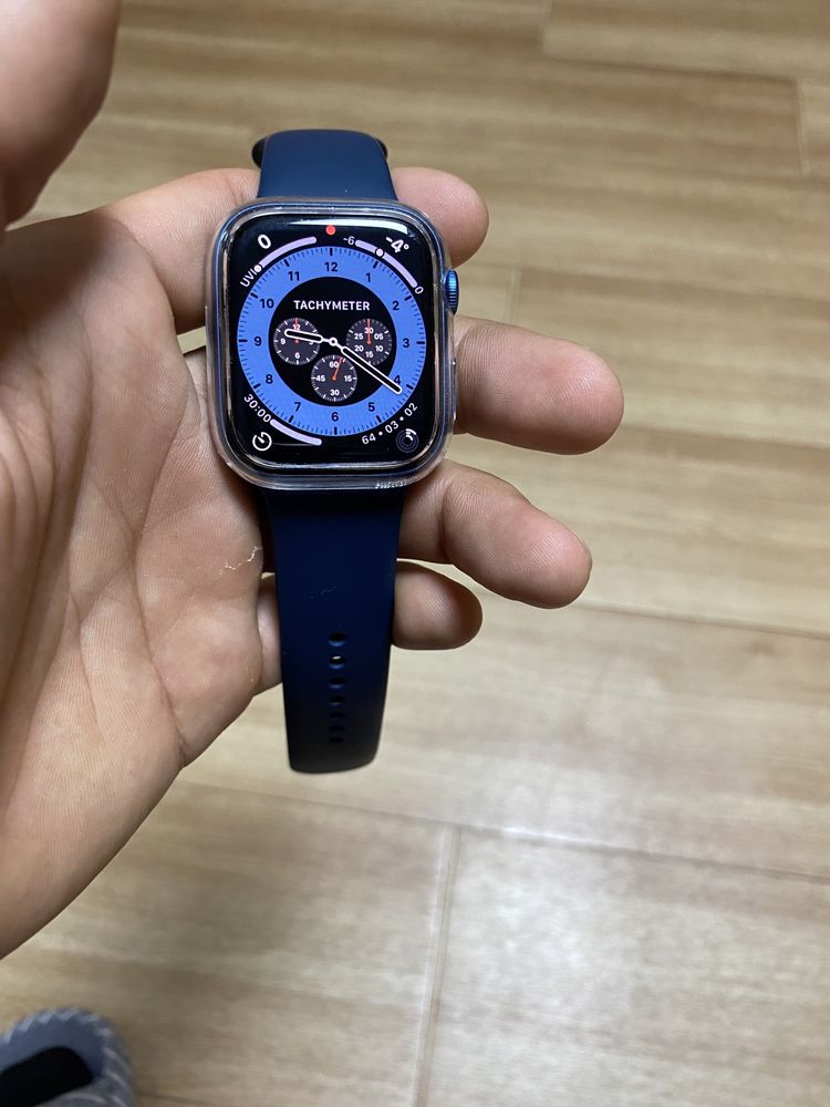 Apple watch 7 45mm sotiladi