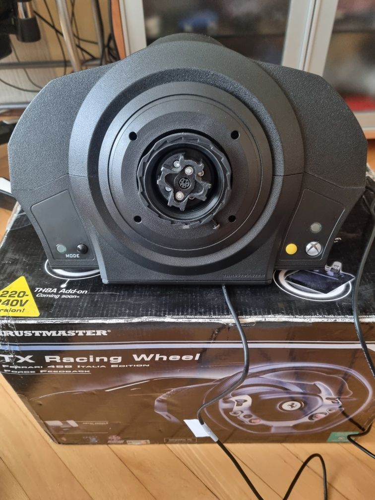 Thrustmaster tx racing wheel в много добро състояние