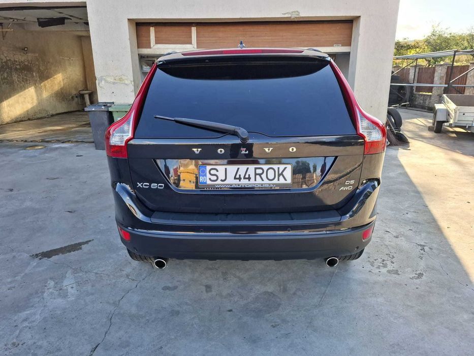 VOLVO XC 60 D5 AWD


# Motorizare 2.4D - 215 CP Diesel