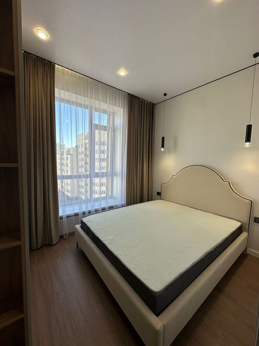 Продается кровать с матрасом вместе, новый, самовывоз