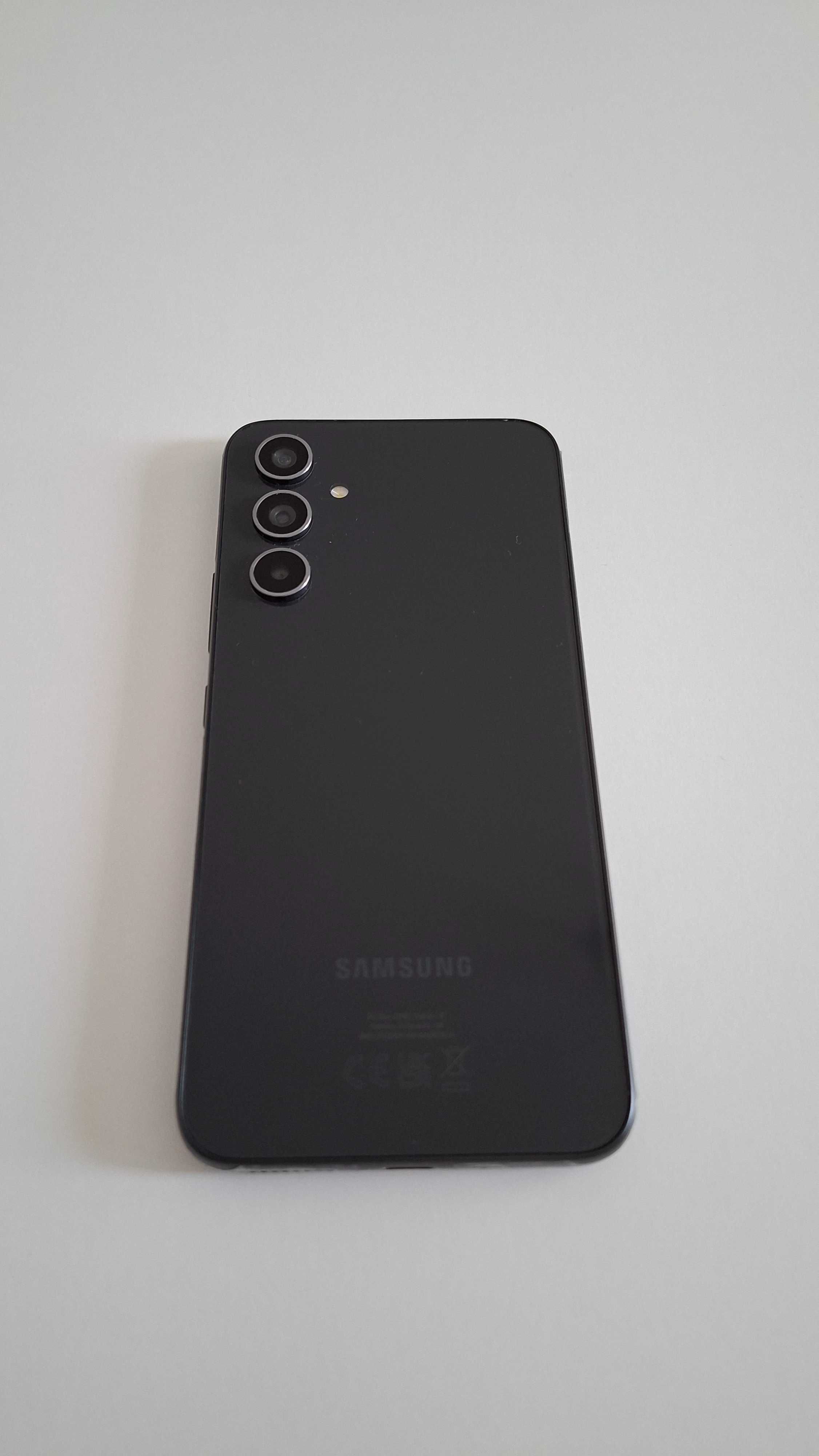 Телефон Samsung A54