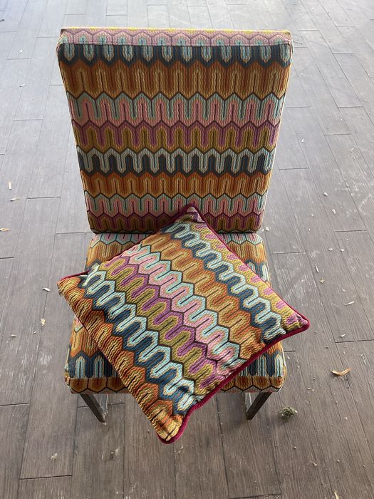 Столове от метал и дърво