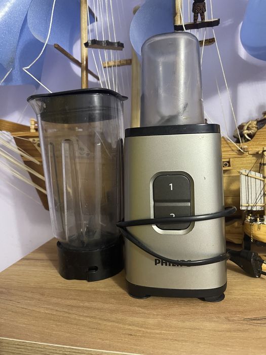 Не робочий блендр на запчасть