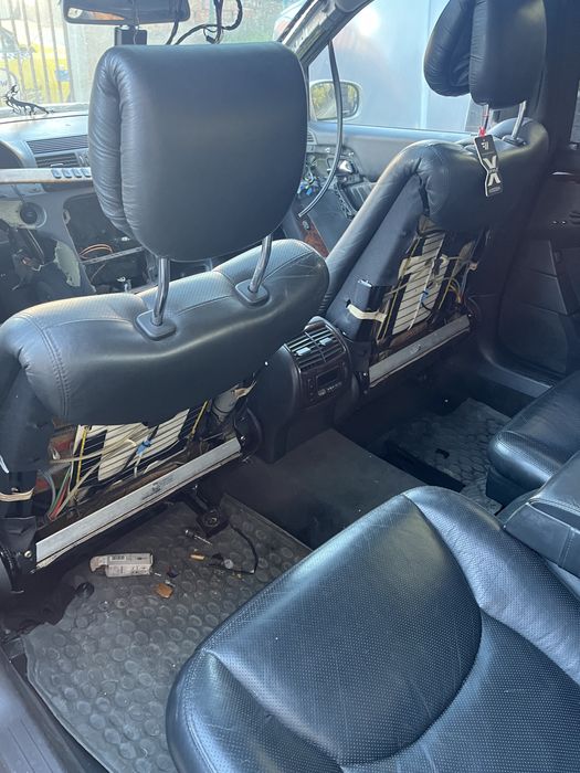 Седалки за Мерцедес w 220