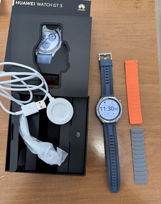 Продам часы Huawei Watch GT 5