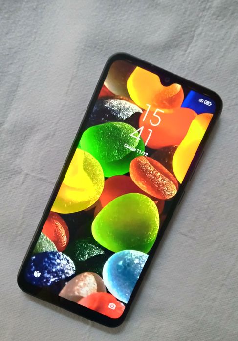 Продается телефон