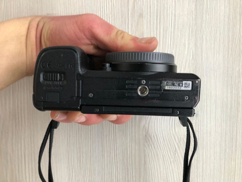 Sony a6300 mirrorless 4k body