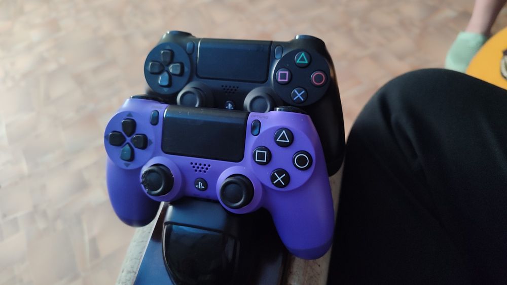 Продаётся джостики SONY