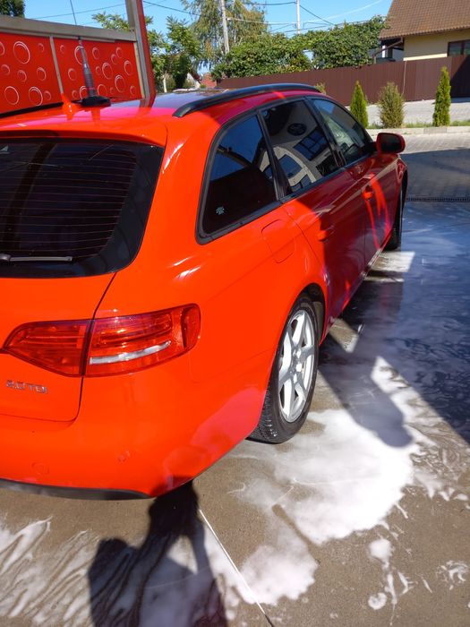 Vând Audi a4 b8.