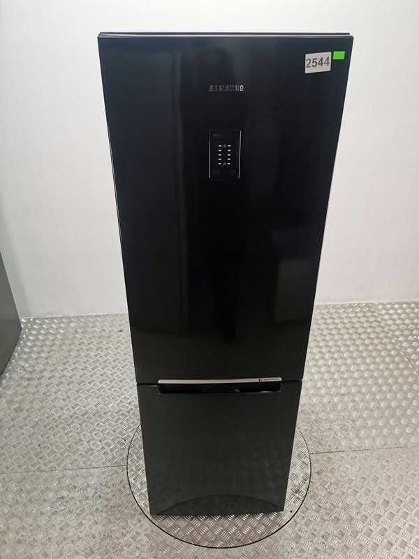 Холодильник Samsung RB31FERNDBC