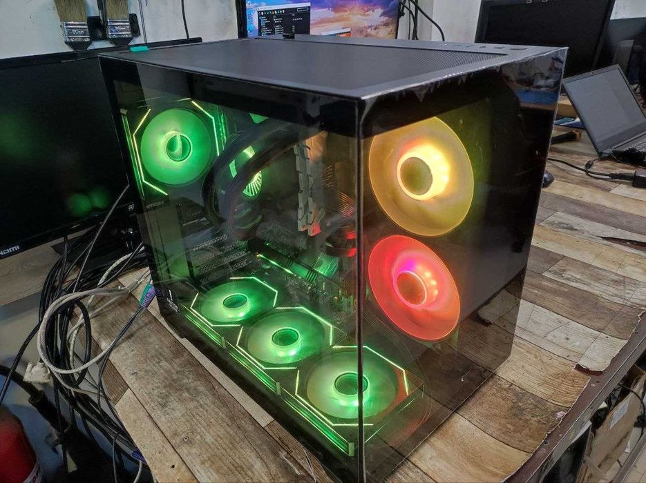 Геймърска/работна конфигурация