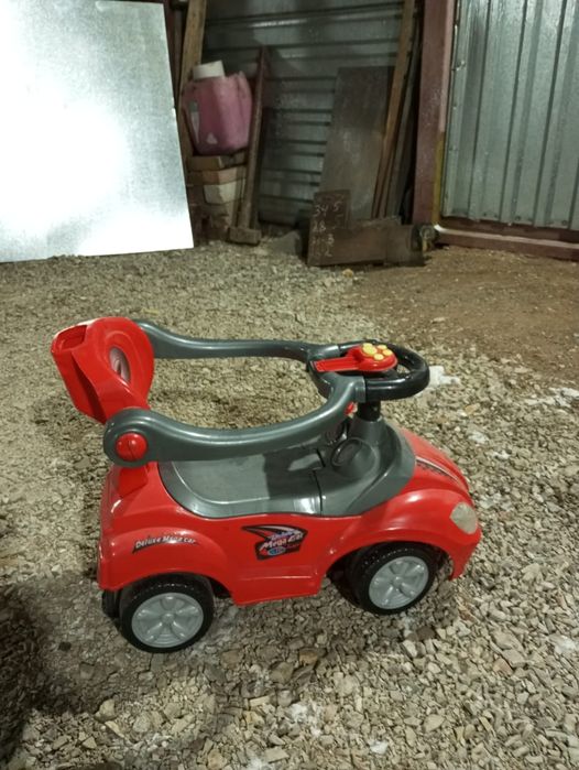 Детская машинка продам