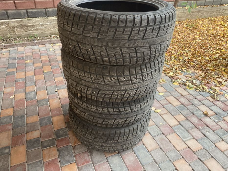 Зимние шины 265/45/21