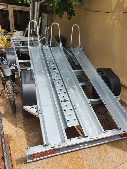 Inchiriez Remorca Moto