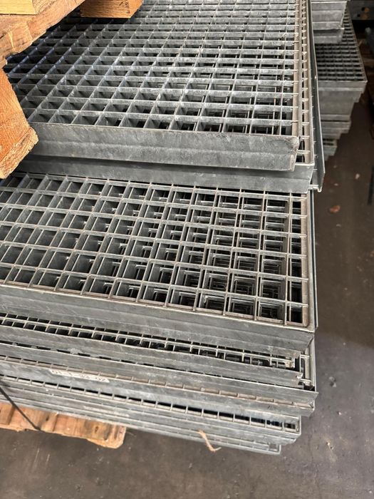 Grătare zincate industriale