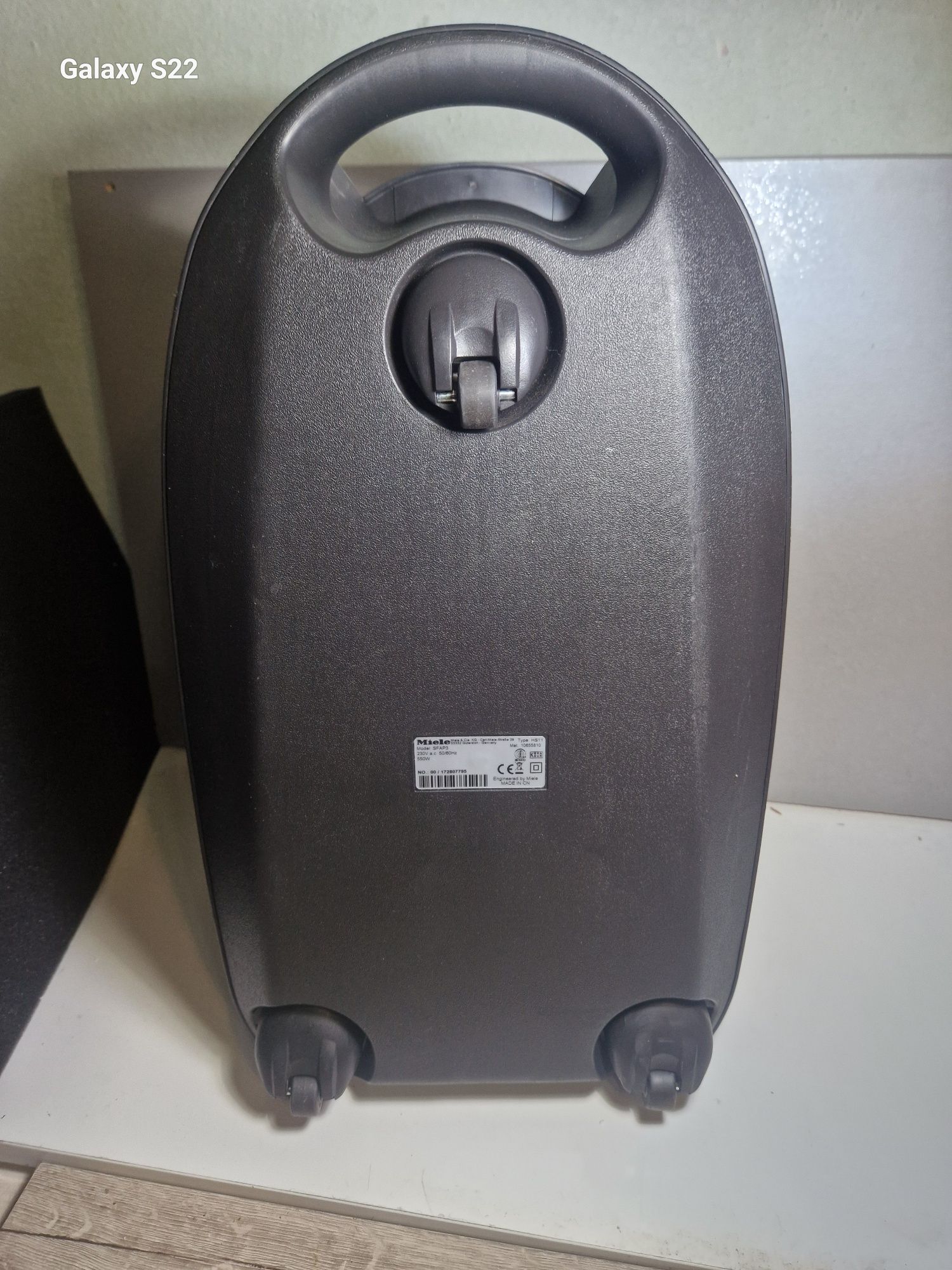 Прахосмукачка Miele Complete  C3 Active