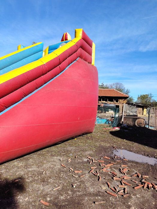 Надуваем батут в