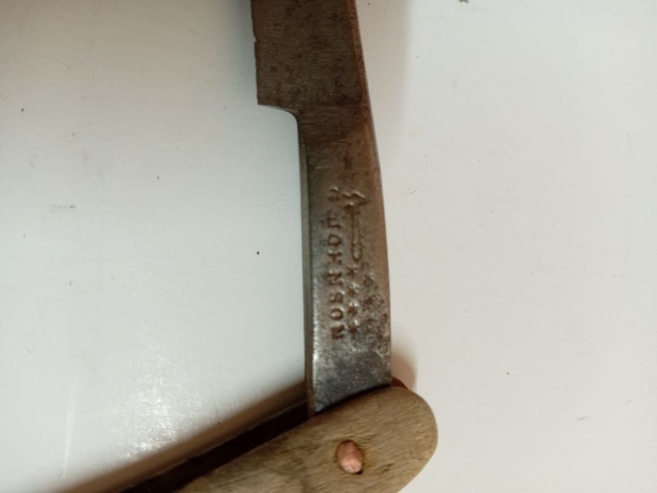 Brici vechi cu stanta