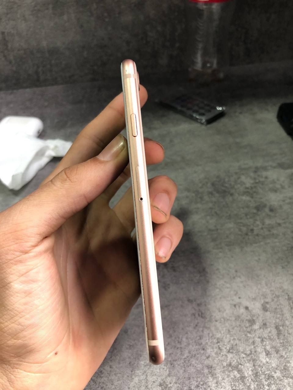 Iphone 8 gold 
Emkost 76 tro ton bor