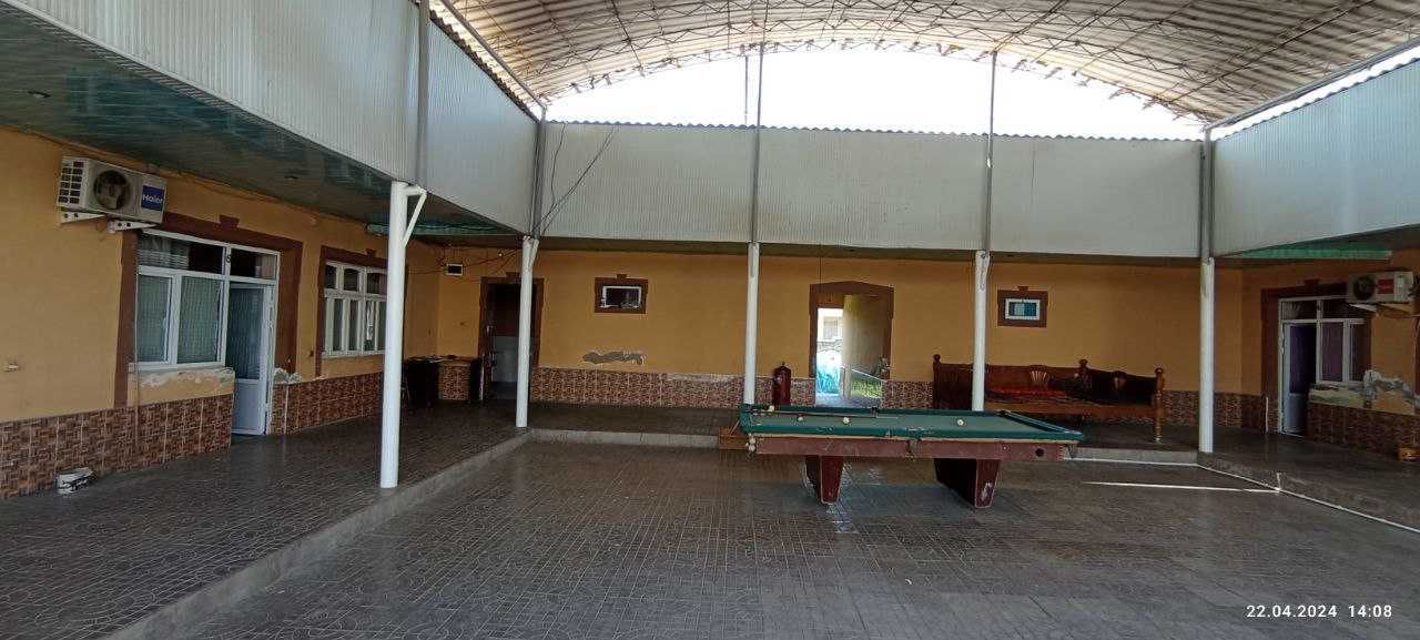 Surxondaryo viloyati Uzun tumanida xizmat ko`rsatish binosi sotiladi