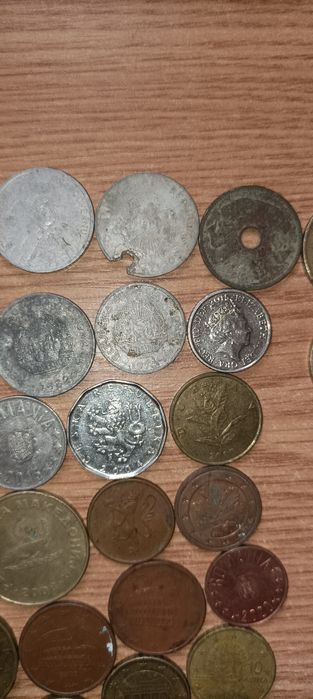 Vind monede diferite